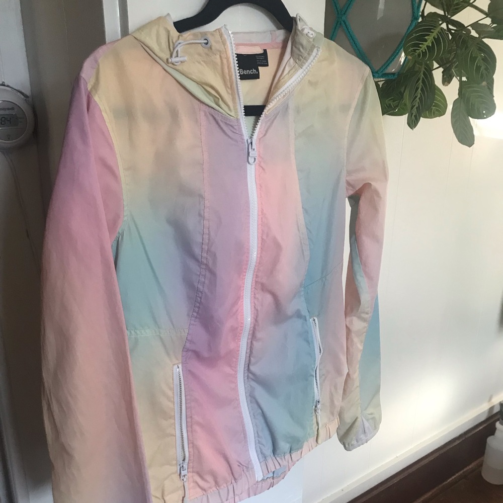 Bench windbreaker